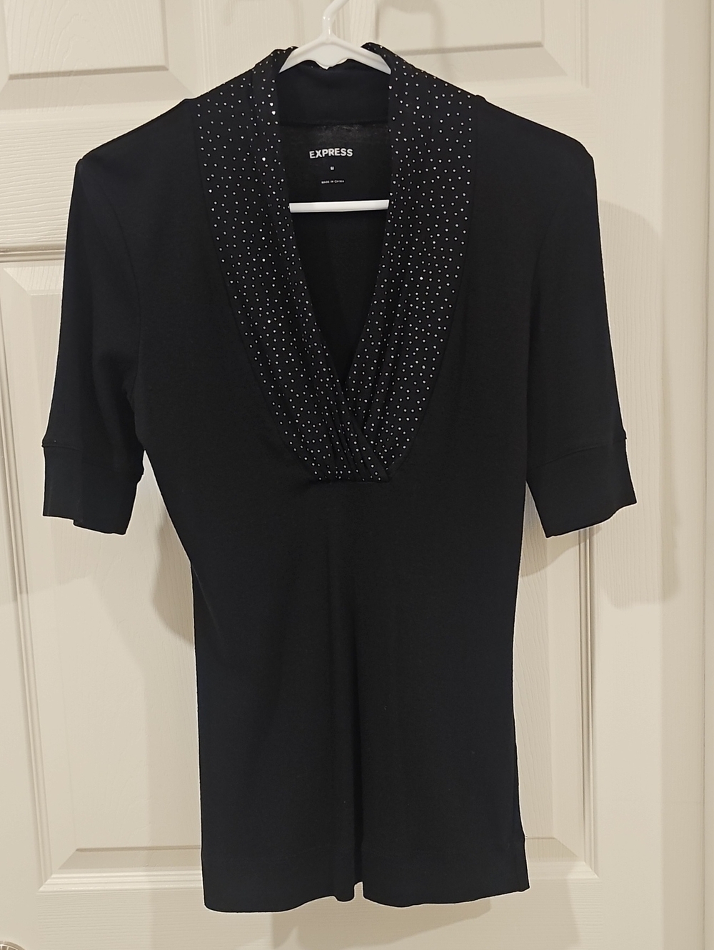 Express Sexy Basic Black S/S Plunging V-neck Blouse
